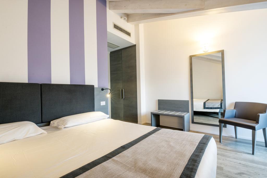 Hotel Bavaria เลวิโกแตร์เม ภายนอก รูปภาพ
