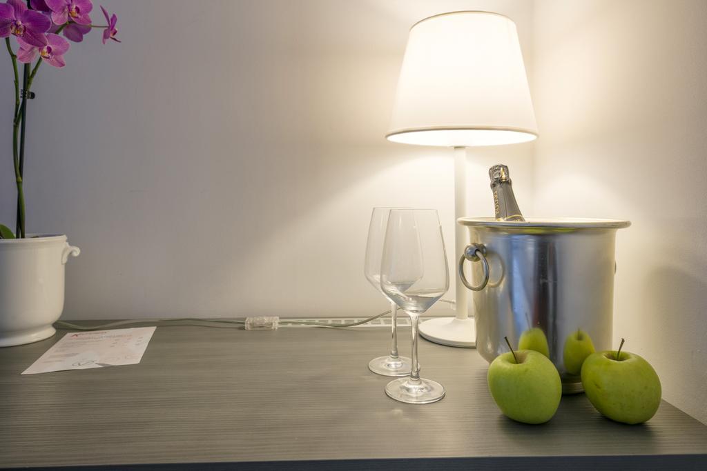 Hotel Bavaria เลวิโกแตร์เม ภายนอก รูปภาพ